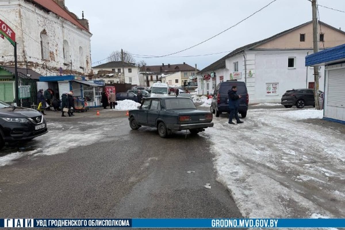 В Слониме автомобиль сбил 87-летнюю женщину