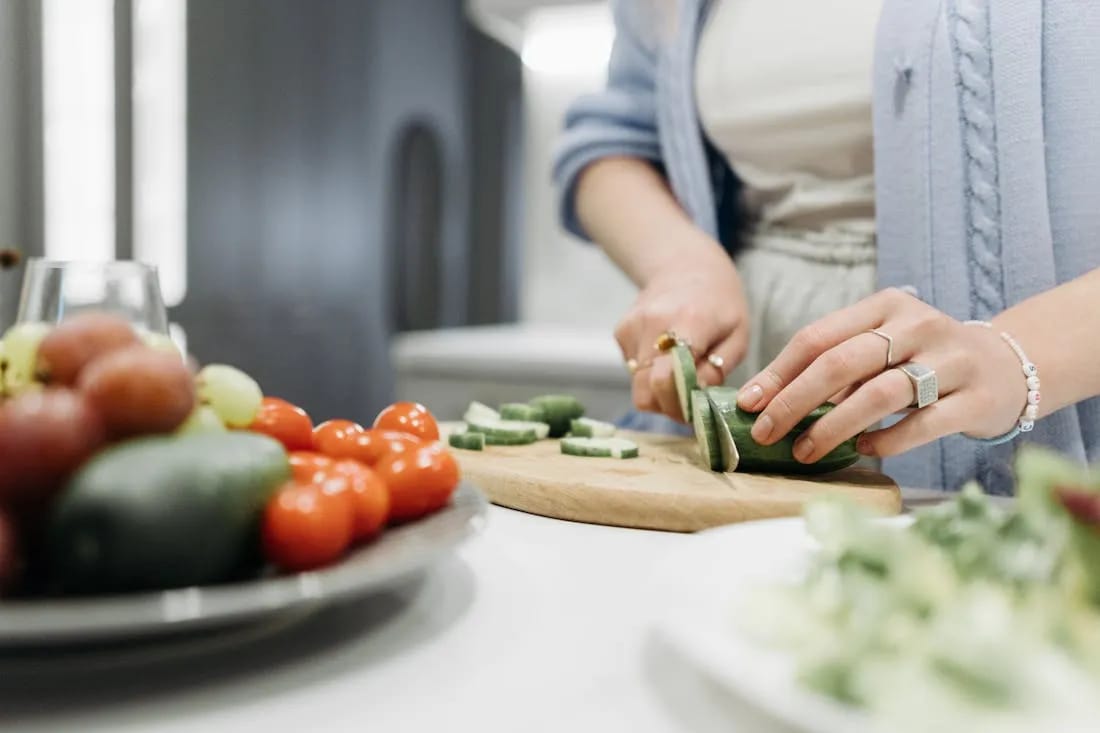 Предотвращают переломы: какие продукты укрепят ваши кости после 50 лет