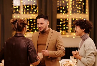 Что делать, если вам приходится проводить праздники с трудным родственником?