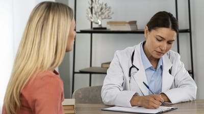 Заболели после увольнения: положен ли больничный и кто его оплатит?