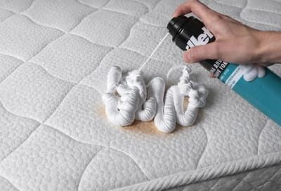 Как вывести пятна с матраса? Неожиданное средство вернет чистоту без труда
