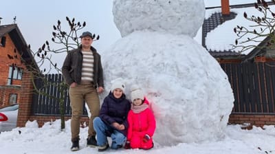 Лепили до 4 часов утра. Гигантский снеговик появился на Столинщине