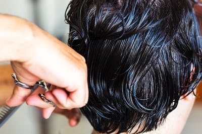 6 устаревших советов по уходу за волосами, от которых пора отказаться