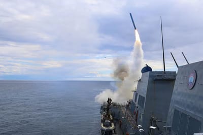 Трамп заявил о потоплении девяти иранских военных кораблей