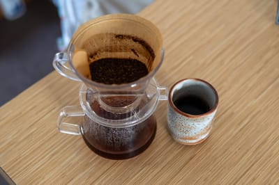 Не выбрасывайте кофейную гущу: 9 неожиданных способов ее применения 