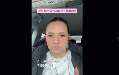 "Родители выиграли 80 миллионов, а я живу от зарплаты до зарплаты": история звезды TikTok