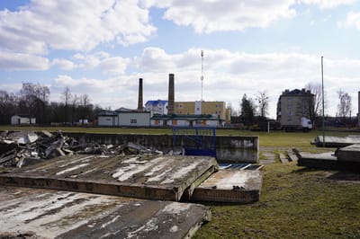 Фотофакт. В Слониме началась реконструкция стадиона на улице Черняховского