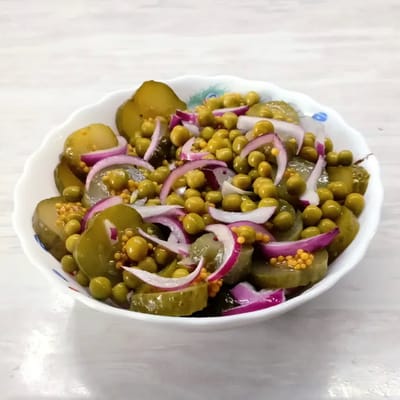 Этот салат из горошка вкуснее «Оливье»