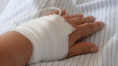 В Лидском районе петарда взорвалась в руках ребенка