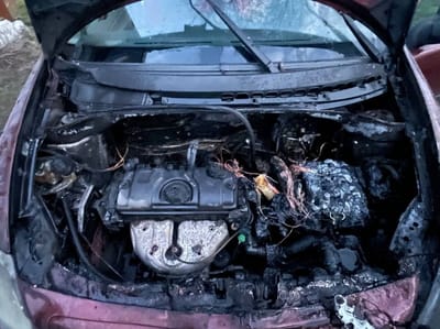 Пожар в Щучинском районе: водитель не успела завести машину, как она загорелась