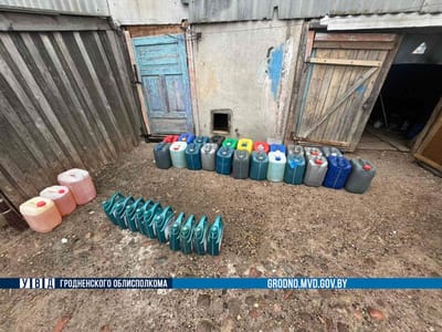 АЗС в сарае: пенсионер из-под Слонима запасся топливом впрок