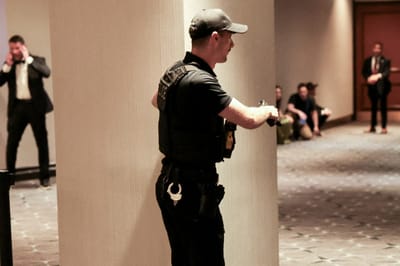 Вооруженное нападение на Трампа