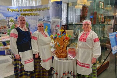 коллектив «Чараўніцы-каравайніцы»