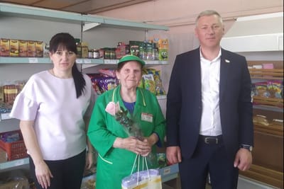 продавец