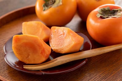 Будет ли зима снежной, суровой или мягкой? Подскажет косточка хурмы