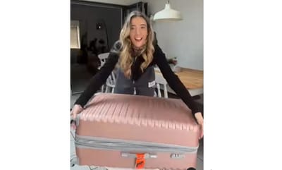 Девушка дешево купила потерянный чемодан в аэропорту и была ошеломлена, когда нашла в нем одну вещь