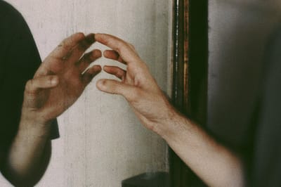 Эти два знака притягивают самую опасную карму