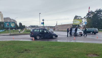 Фотофакт. В Слониме на регулируемом перекрёстке произошло ДТП