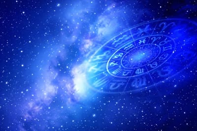 Гороскоп на 26 декабря: Девам предстоит непростой день, а Раков ждёт удача