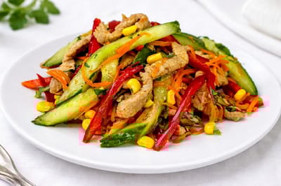 Готовлю этот салат, когда нужно удивить гостей: просто, красиво и очень вкусно