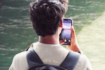 Как спасти телефон, упавший в воду