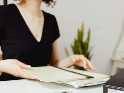 Когда наниматель обязан дать работнику 1 свободный день в неделю для поиска работы, если прекращает с ним трудовые отношения?