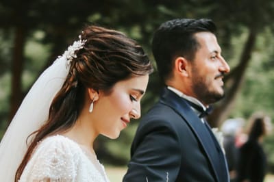 Конфуз на свадьбе: невеста внезапно прервала церемонию венчания