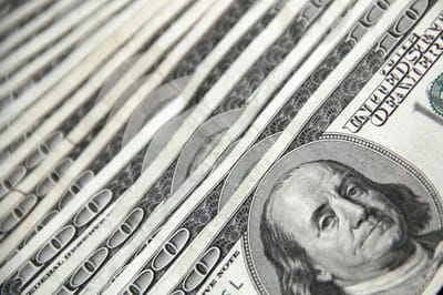 Курсы валют на 11 декабря: доллар и евро увеличились