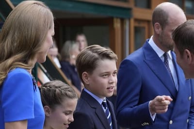 Люди, синий цвет ей идёт больше, чем любой другой: Кейт Миддлтон блистала с семьёй на Уимблдоне