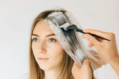 Можно ли красить волосы во время беременности? Что говорят врачи