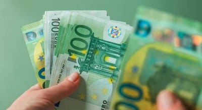 Нацбанк повысил курсы валют на 4 сентября: доллар и евро заметно подорожали