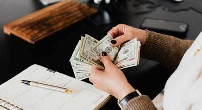 Нацбанк установил новые курсы валют на 9 октября