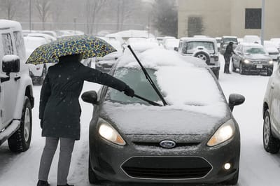 Нужно ли греть мотор перед поездкой? Главные правила зимнего запуска