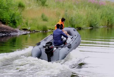 Обязательно ли регистрировать надувную лодку с мотором?