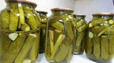 Огурцы по этому рецепту хранятся до трёх лет и при этом остаются хрустящими, как свежие