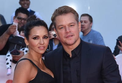 Он был известным сердцеедом, но потом встретил официантку и мать-одиночку, на которой вскоре женился