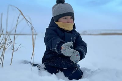 Оставила троих детей в снегу, чтобы снова выйти замуж: через пару лет она встретила своего сына перед магазином