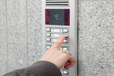 Осторожно! Мошенники в Гродненской области маскируются под работников домофонных служб