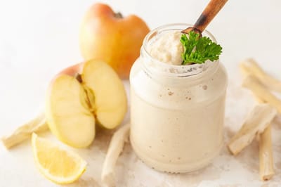 Попробуйте эту ароматную приправу из хрена и яблок один раз — и будете делать её постоянно