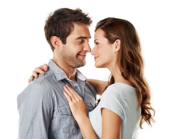 Поспорила с кавалером, что все парни на улице будут смотреть и оглядываться только на меня