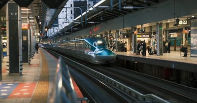 Самые быстрые поезда мира 2025: скорости, цены, маршруты