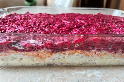 Селёдка под шубой: вот как её готовили в советских столовых