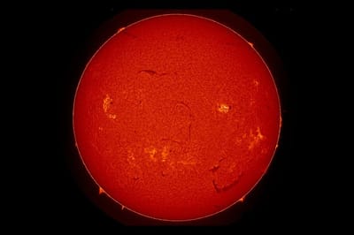 Солнечная активность резко возросла: за сутки зафиксировано 15 вспышек