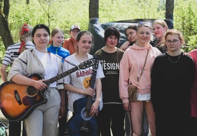 Студенты Слонимского медколледжа провели турслёт недалеко от Щары