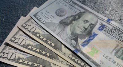 В Беларуси подорожали доллар и евро, российский рубль подешевел