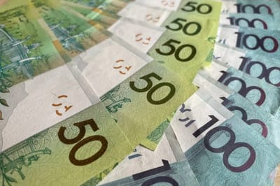 В Беларуси повысили базовую ставку и зарплаты бюджетников