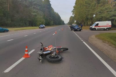 В Гродненском районе автомобиль сбил мотоциклиста