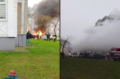 В Гродно во дворе многоэтажки полностью сгорел микроавтобус: от машины остался один кузов