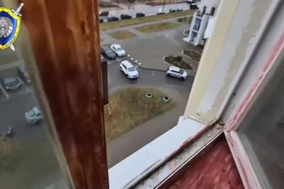 В Минске произошла трагедия — школьник выпал из окна и погиб