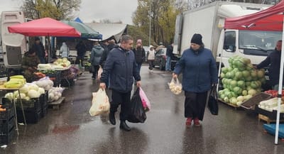 В Слониме прошла заключительная сельскохозяйственная ярмарка. Как изменились цены на овощи и фрукты по сравнению с прошлым годом